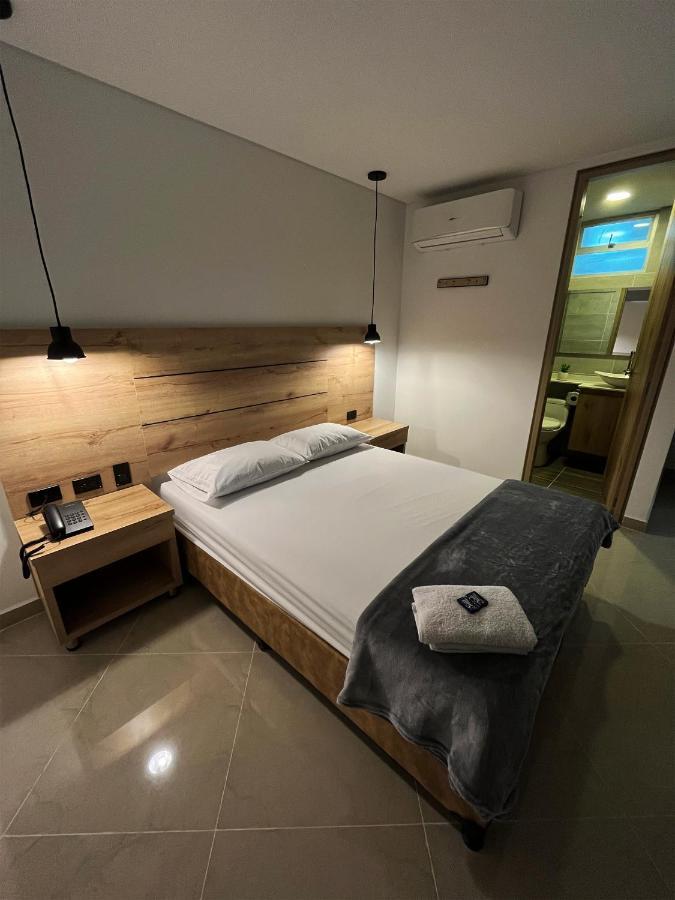 Hotel California City Medellin Ngoại thất bức ảnh