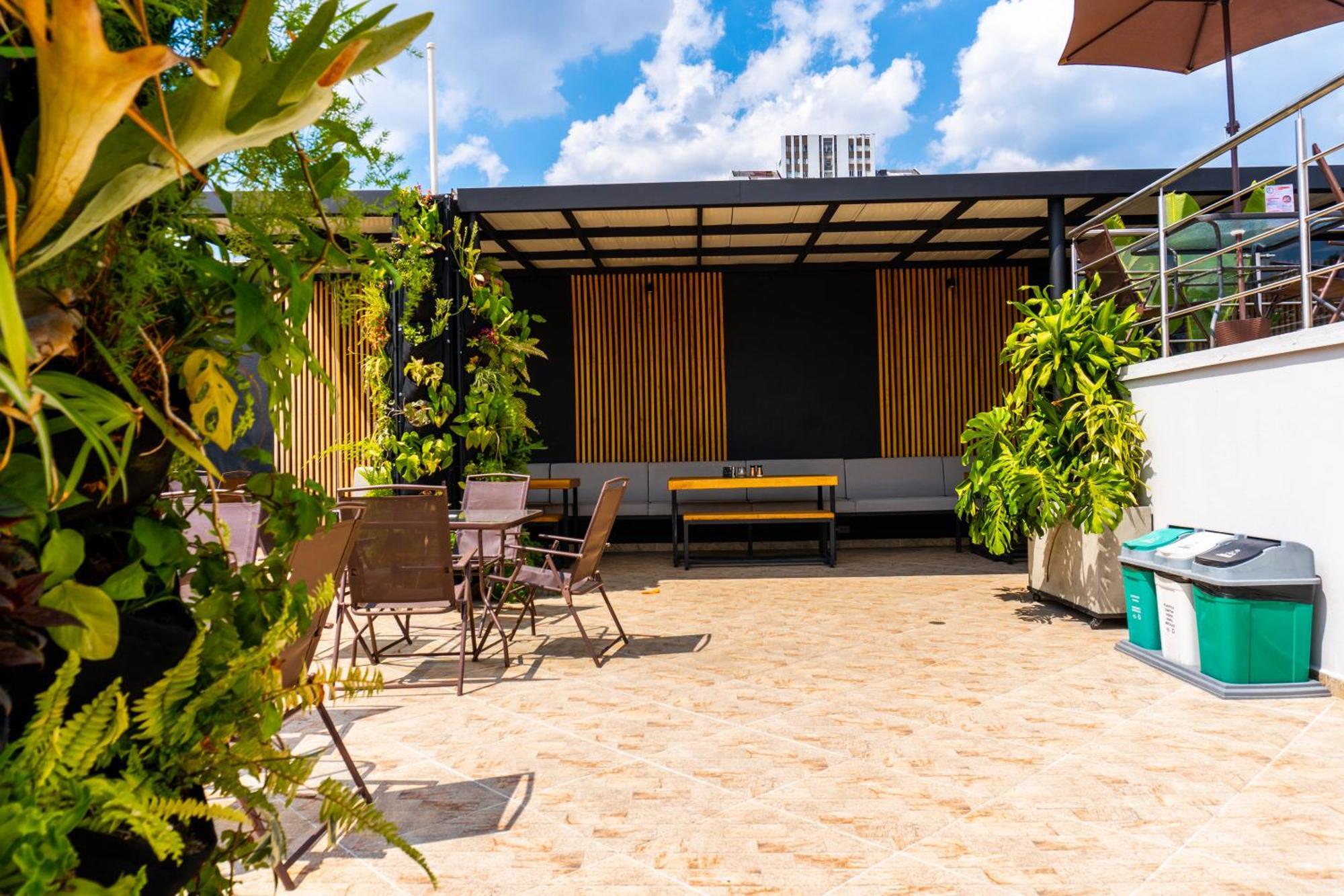 Hotel California City Medellin Ngoại thất bức ảnh