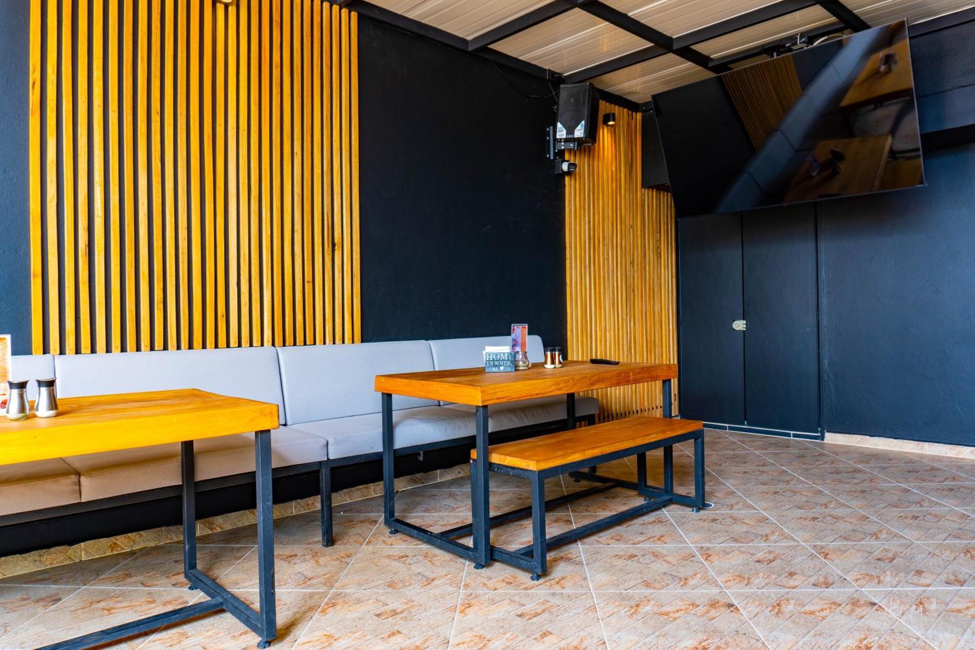 Hotel California City Medellin Ngoại thất bức ảnh