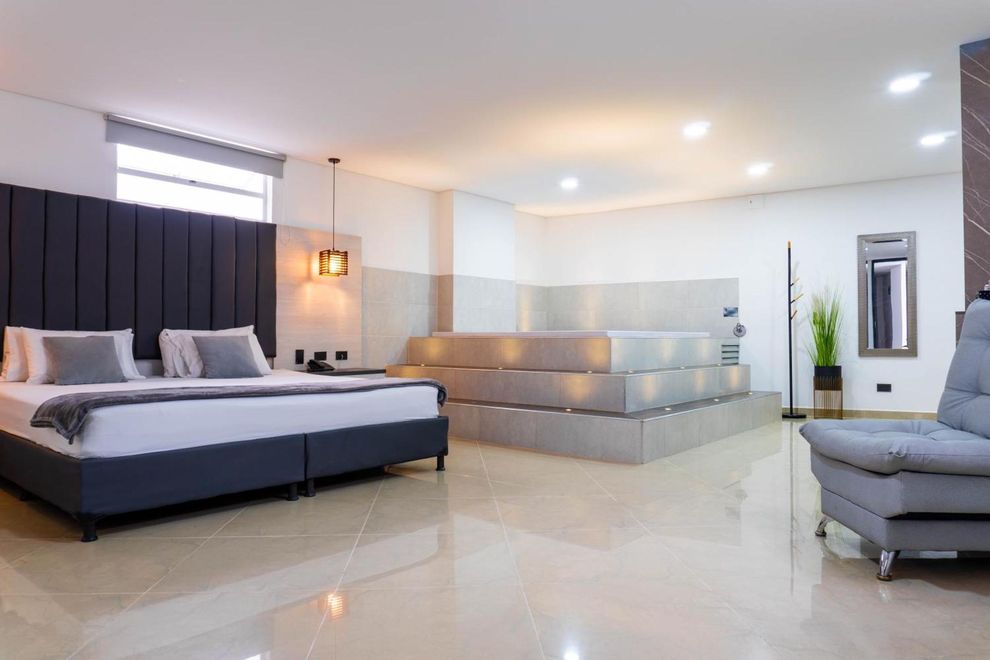 Hotel California City Medellin Ngoại thất bức ảnh